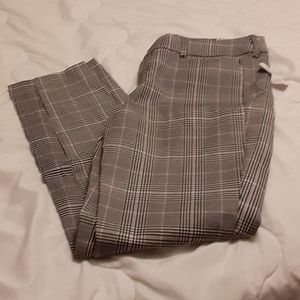 Old Navy Pixie Pant NWT